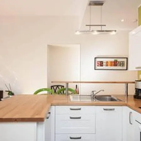 Barla 3 - A Spacious One Bedroom Near Place Garibaldi