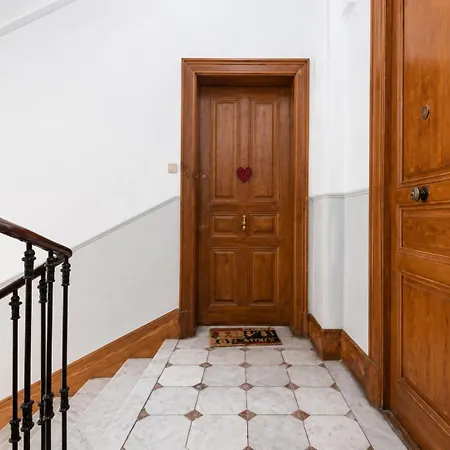 公寓 Barla 3 - A Spacious One Bedroom Near Place Garibaldi *