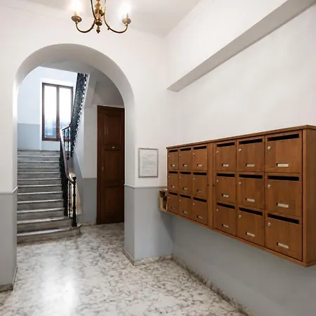 Apartamento Barla 3 - A Spacious One Bedroom Near Place Garibaldi