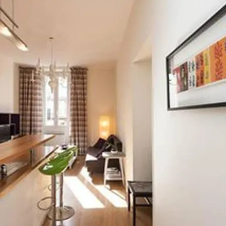 Barla 3 - A Spacious One Bedroom Near Place Garibaldi Nice